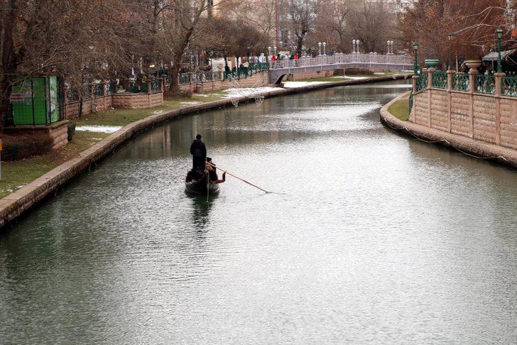 Eskişehir'de gondol gezisini soğuk hava bile engelleyemedi G4