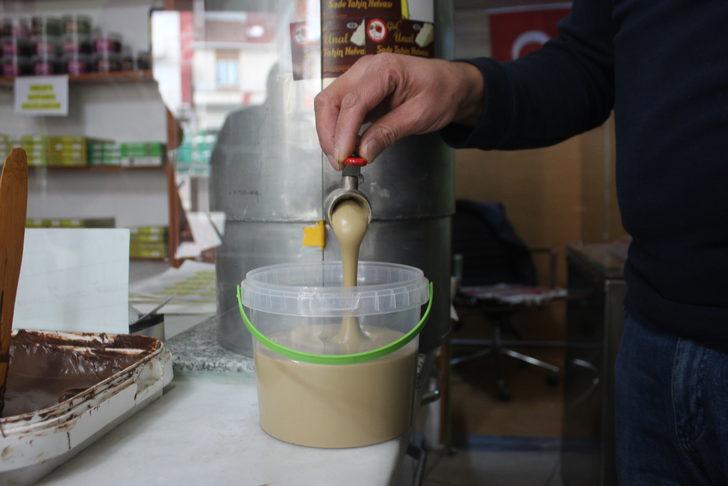 Kış mevsiminin vazgeçilmezi tahin helvası! Kalorifer gibi ısıtıyor G1