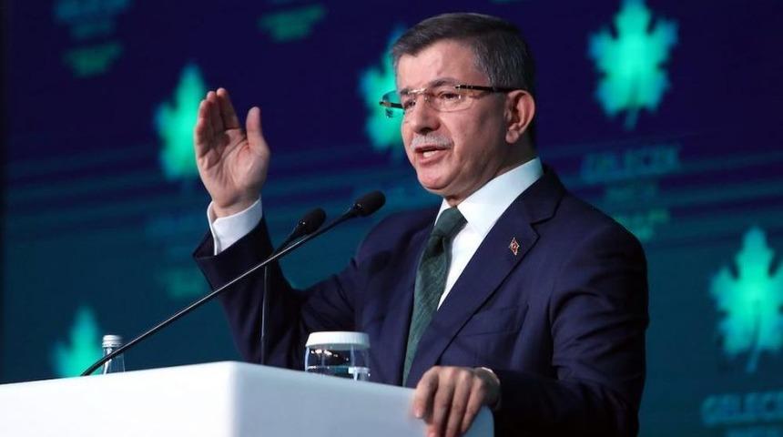 Ahmet Davutoğlu, Selahattin Demirtaş'la yaptığı telefon görüşmesini 5 yıl sonra ilk kez açıkladı