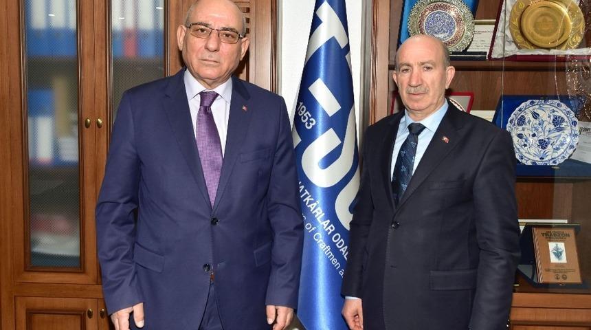 Trabzon&rsquo;da kamyoncu ve nakliyeciler sorunlarına &ccedil;&ouml;z&uuml;m bekliyor