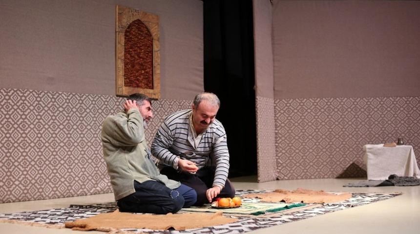 Gebze K&uuml;lt&uuml;r Merkezi&rsquo;nde Tiyatro keyfi s&uuml;r&uuml;yor