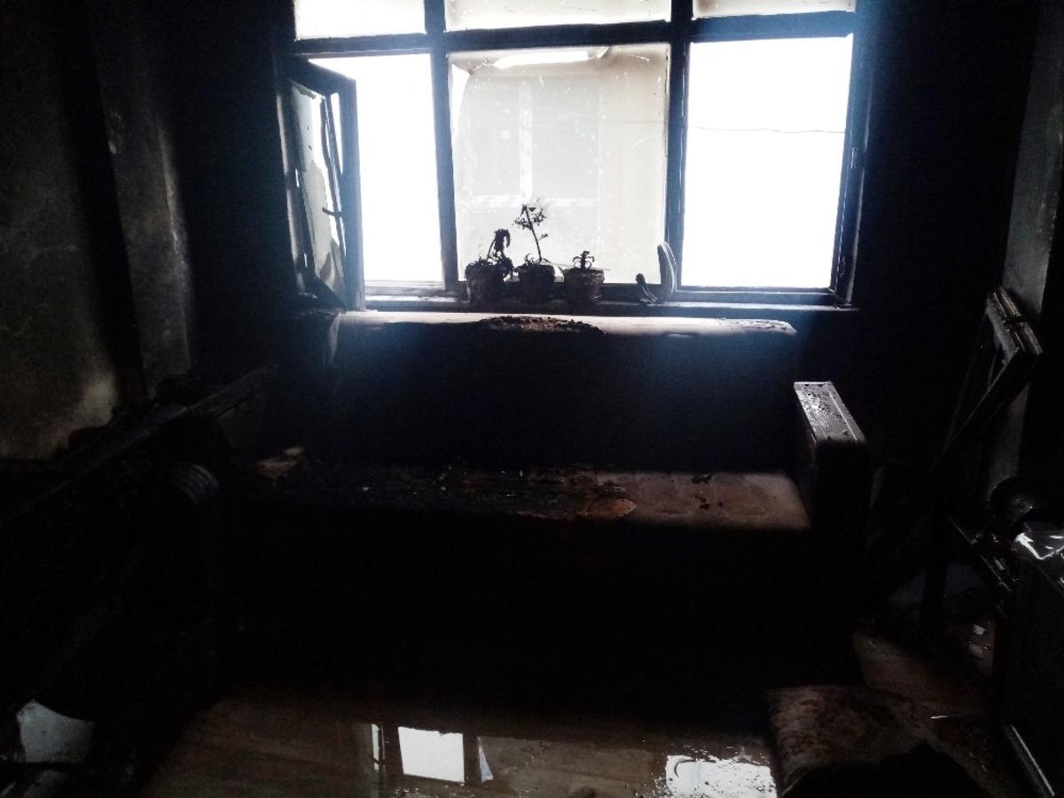 Patlayan televizyon evi k&uuml;le &ccedil;evirdi