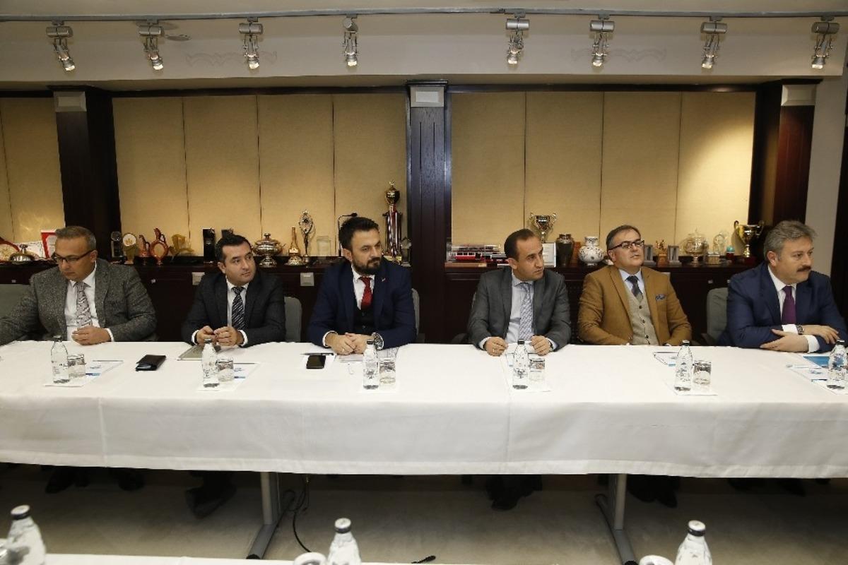 B&uuml;y&uuml;kşehir&rsquo;de vakıflar ve turizm zirvesi