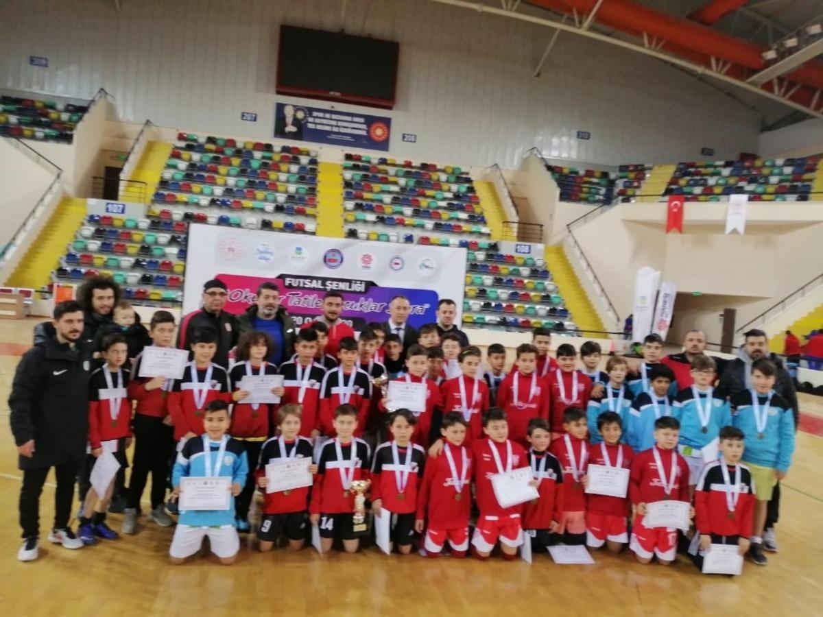 Karesi&rsquo;de futsal şenliği