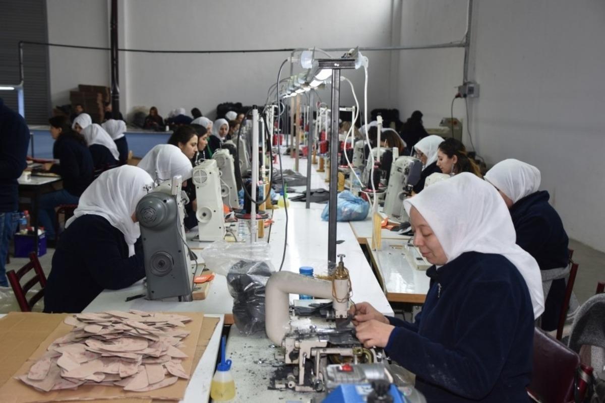 100 kişi ve &uuml;zeri iş&ccedil;i &ccedil;alıştıracak girişimcilere m&uuml;jde: Fabrika kirasını devlet karşılayacak
