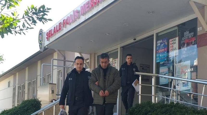 İş yerine bah&ccedil;e kapısından giren hırsız yakalandı