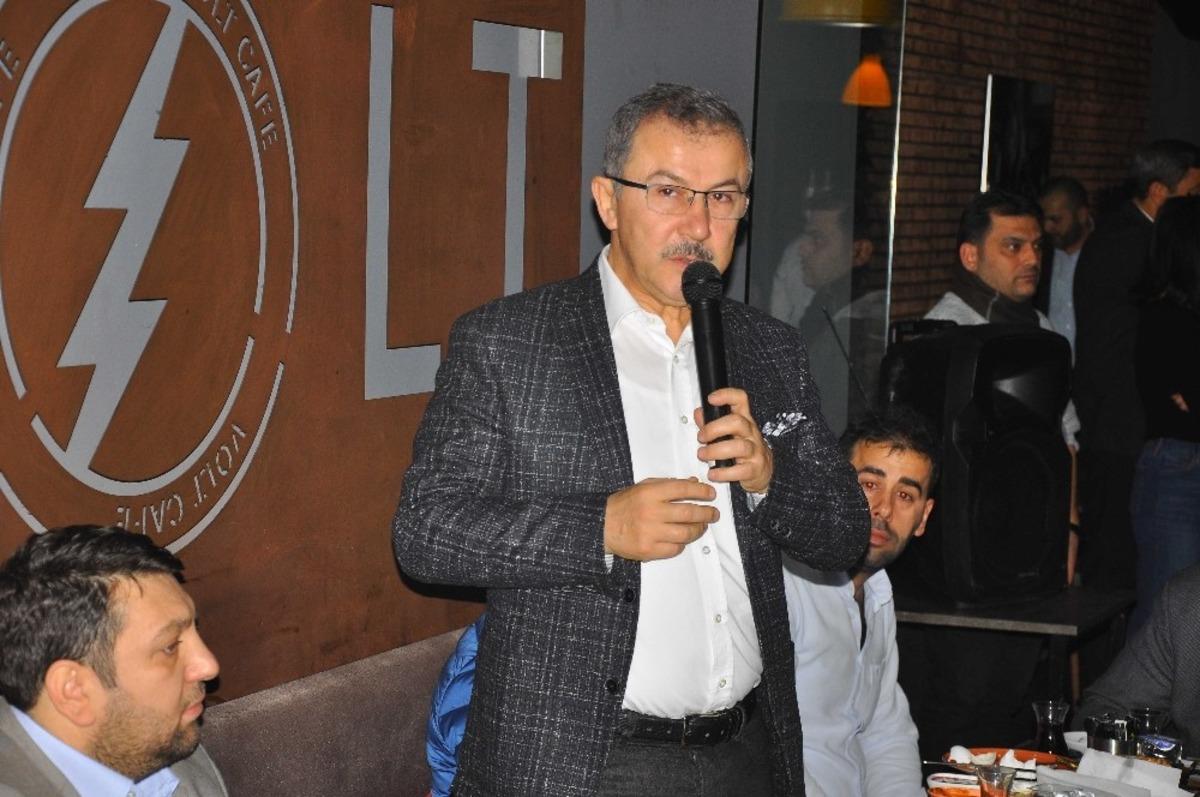 Başkan Deniz K&ouml;ken, Cengiz Topel esnafı ile bir araya geldi