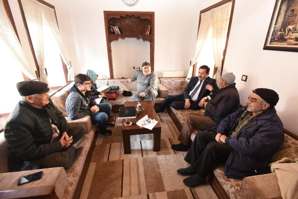 Karataylı emekliler &ldquo;Konaklarda&rdquo; sosyalleşiyor