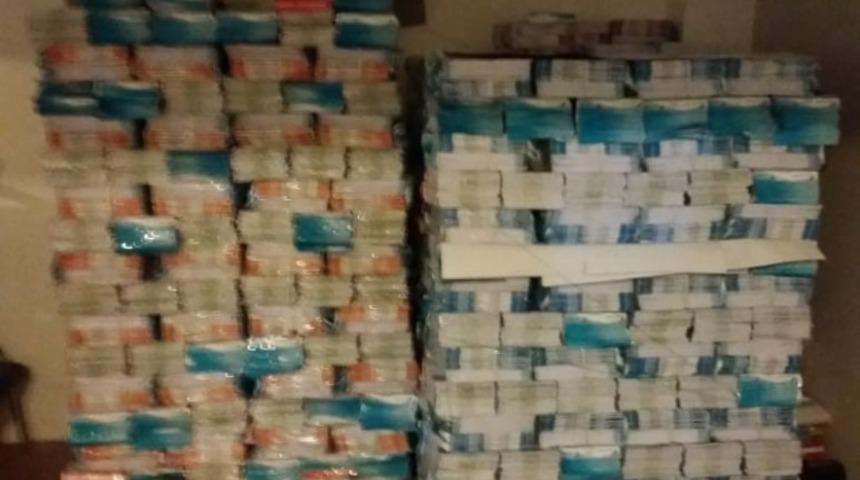 Malatya&rsquo;da 12 bin test kitabına el konuldu