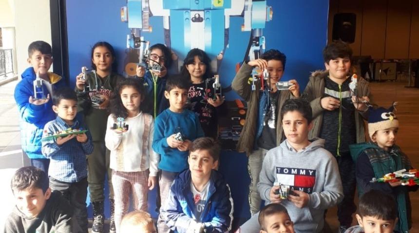 &Ccedil;ocuklar, Forum Mersin&rsquo;de robotik kodlama yapmayı &ouml;ğrendi