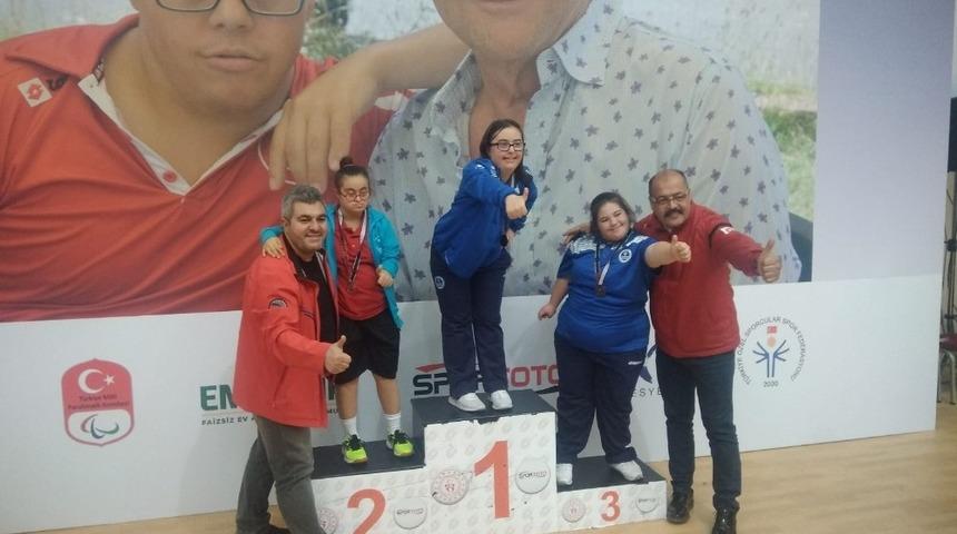 B&uuml;y&uuml;kşehirli &ouml;zel sporcu b&ouml;lge ikincisi oldu