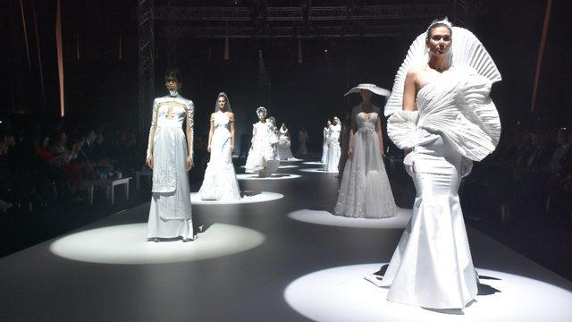 Merakla beklenen 14. Gelinlik, Damatlık ve Abiye Giyim Fuarı kapılarını açtı