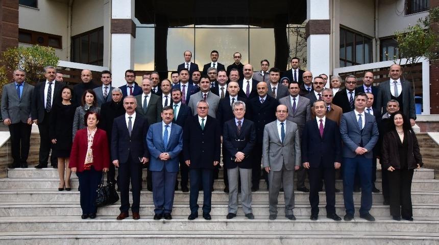 Vali Deniz’den kurum müdürlerine ’bürokrasiyi azaltın’ talimatı