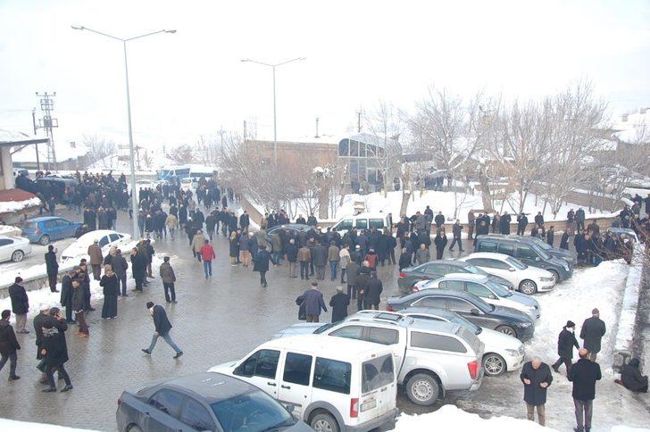 Güroymak, kaybettiği barış elçisine ağlıyor G1