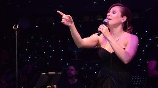 'Eve gidip bebeğime ninni söylemem lazım'