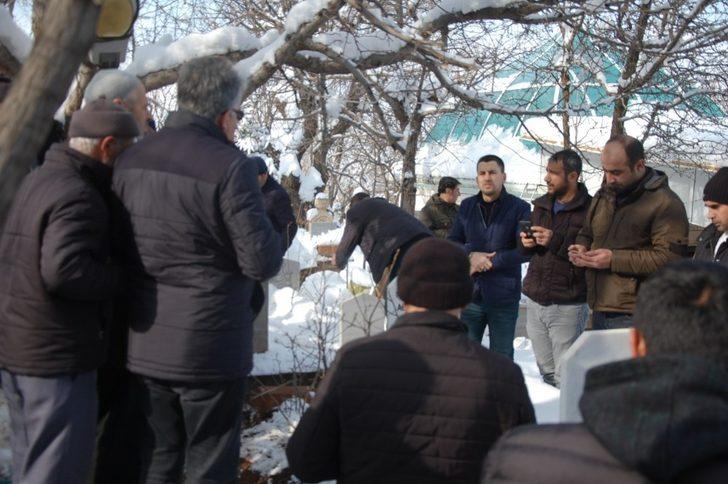 Güroymak, kaybettiği barış elçisine ağlıyor G4