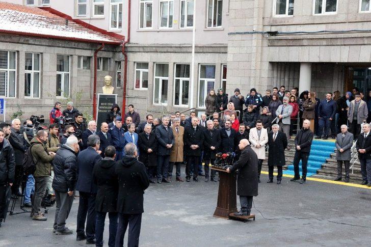 Sağlık Bakanlığı’nın Kayseri’ye Tahsis Ettiği 5 Ambulans İl Sağlık Müdürlüğü’ne Teslim Edildi G3