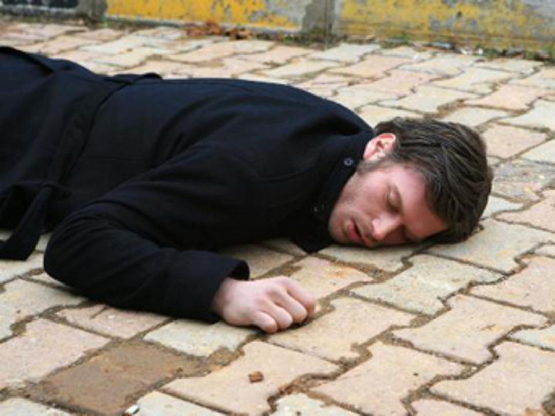 Kıvan&ccedil; Tatlıtuğ &ouml;l&uuml;mden d&ouml;nd&uuml;