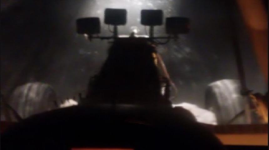 Yolu kapanan k&ouml;ydeki hasta i&ccedil;in seferber oldular