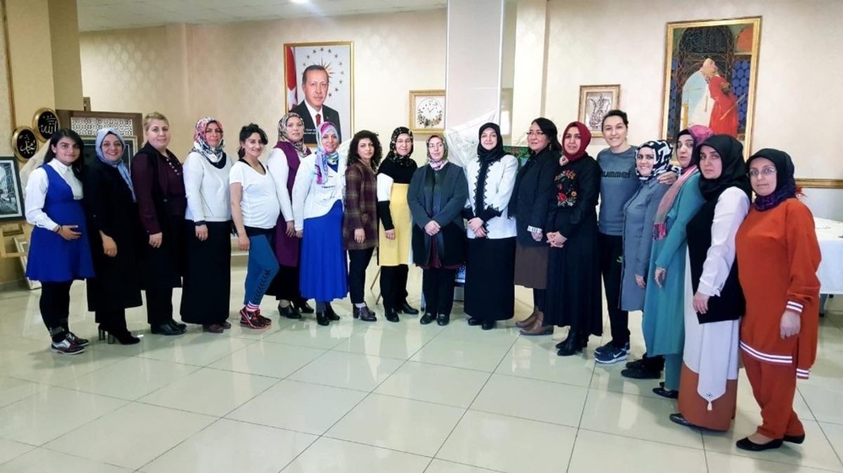 Kadın K&uuml;lt&uuml;r ve Sanat Merkezlerinden d&ouml;nem sonu sergisi