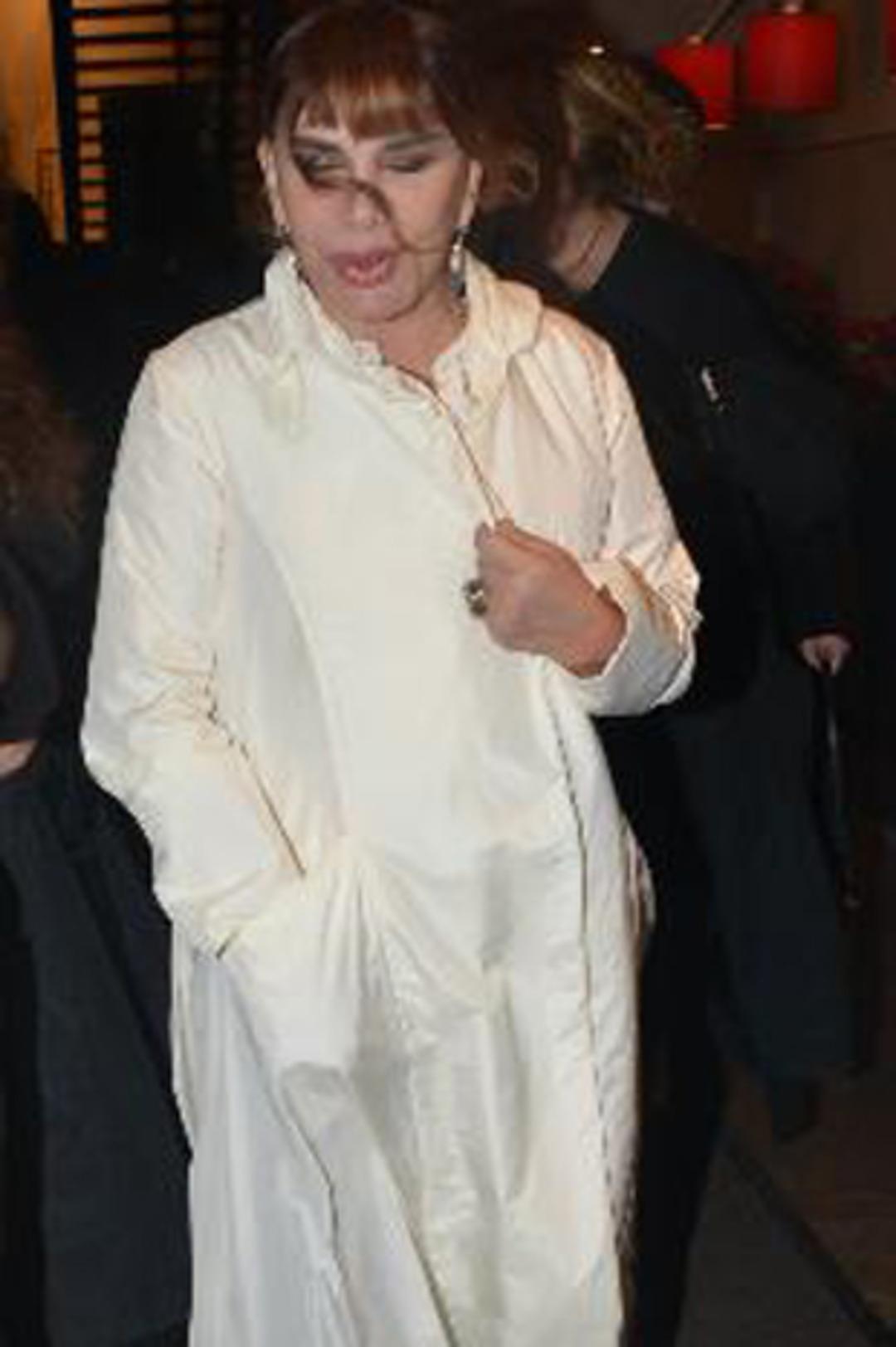 Sezen Aksu'nun asans&ouml;r krizi