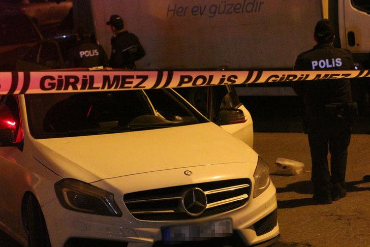 Beyoğlu'nda gece vakti silahlı çatışma: Yaralılar var G5