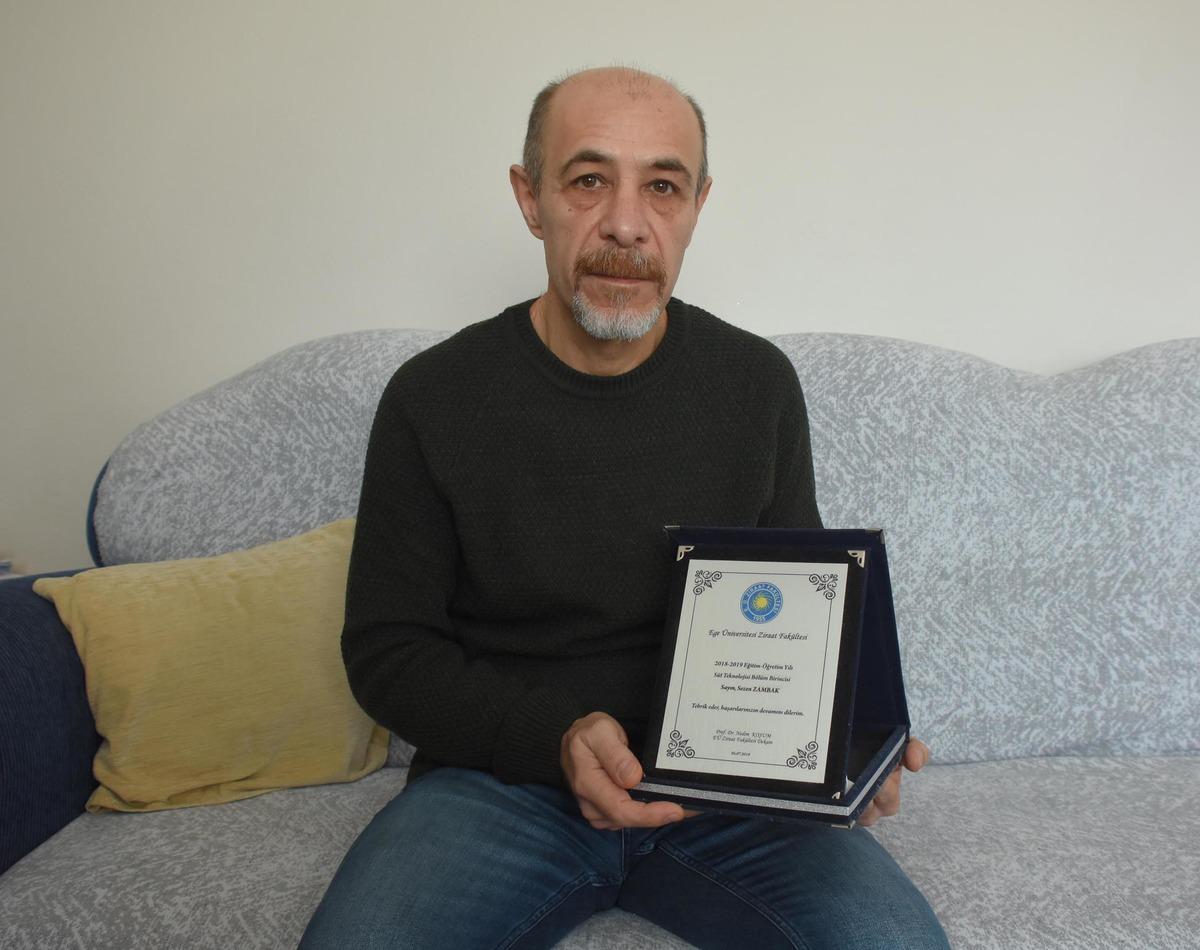 Kamp&uuml;ste trakt&ouml;r&uuml;n &ccedil;arpmasıyla &ouml;len Sezen'in babası: Adalet arıyoruz