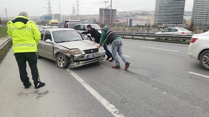 Yabancı uyruklu sürücü yanında oğlu varken direksiyon başında nöbet geçirdi G4