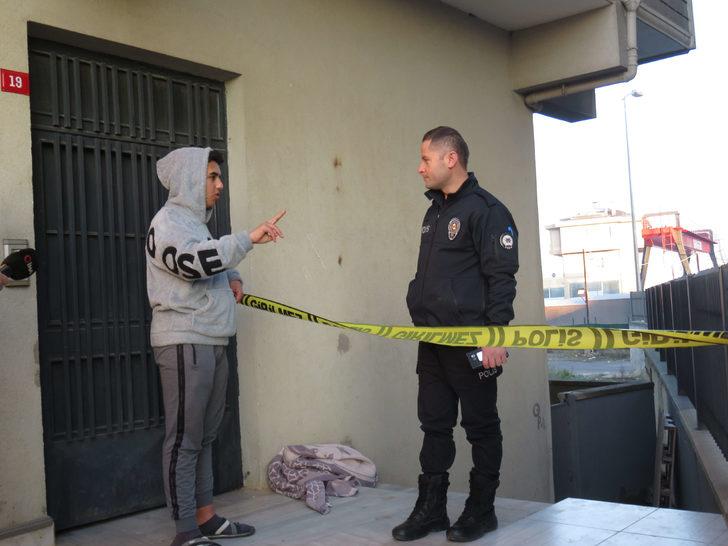 Ataşehir'de evinin önünde silahlı saldırıya uğradı! Babası sinir krizi geçirdi G1