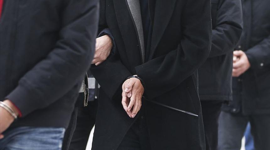 İzmir'de FETÖ operasyonu