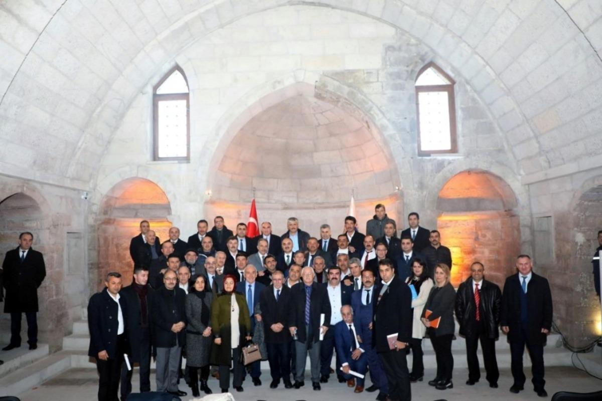 Vali G&uuml;naydın Talas&rsquo;ta Muhtarlarla Bir Araya Geldi