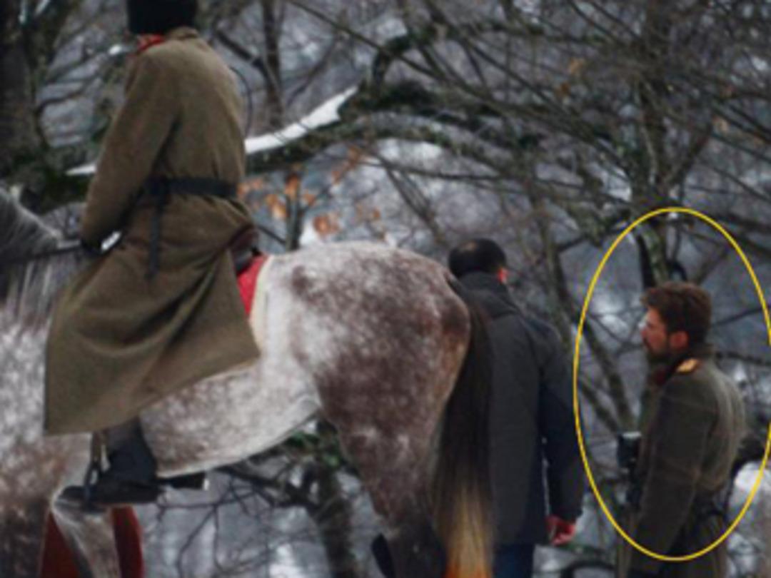 Kıvan&ccedil; Tatlıtuğ'un dubl&ouml;r&uuml; ortaya &ccedil;ıktı