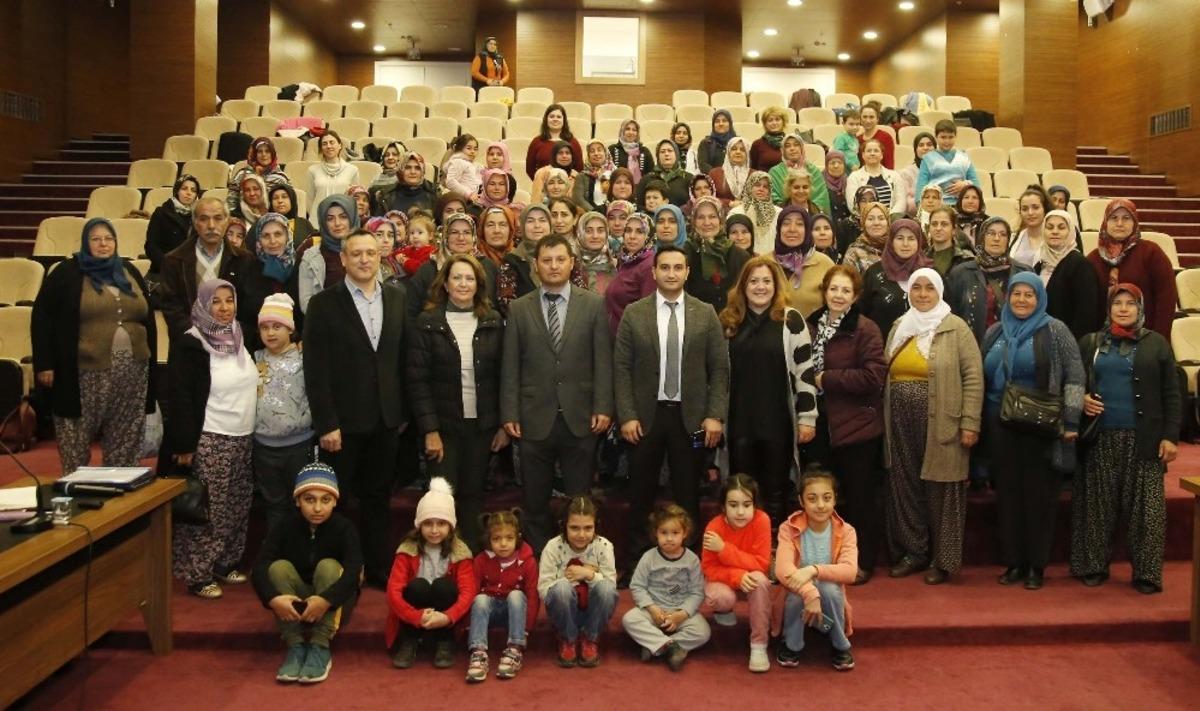 Kadın &Ccedil;ift&ccedil;ilere "İyi Tarım Uygulamaları" eğitimi
