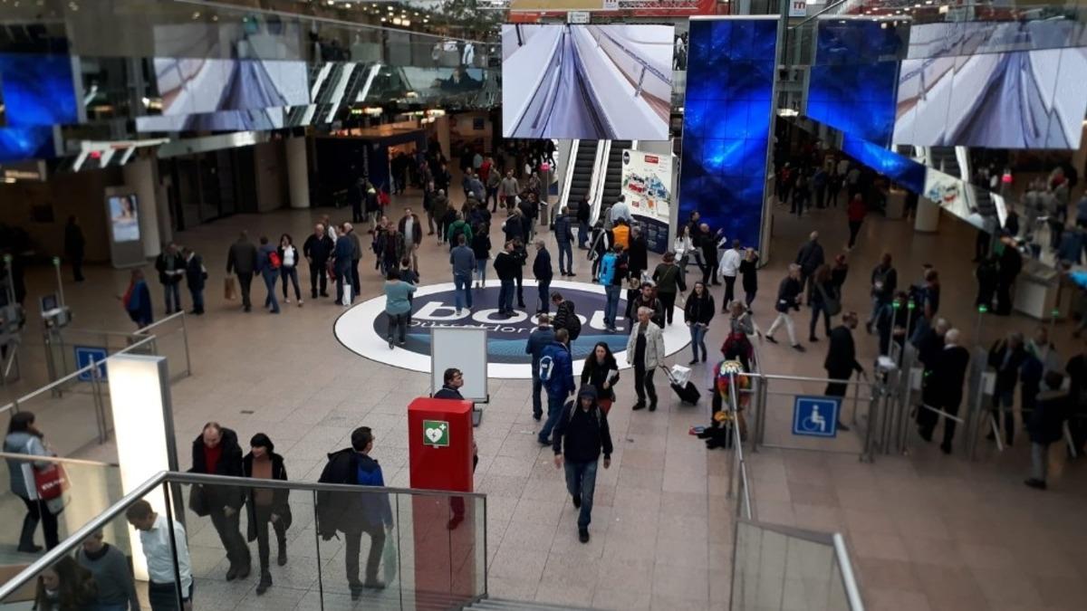 &Ccedil;anakkale heyeti D&uuml;sseldorf Fuarı&rsquo;nda