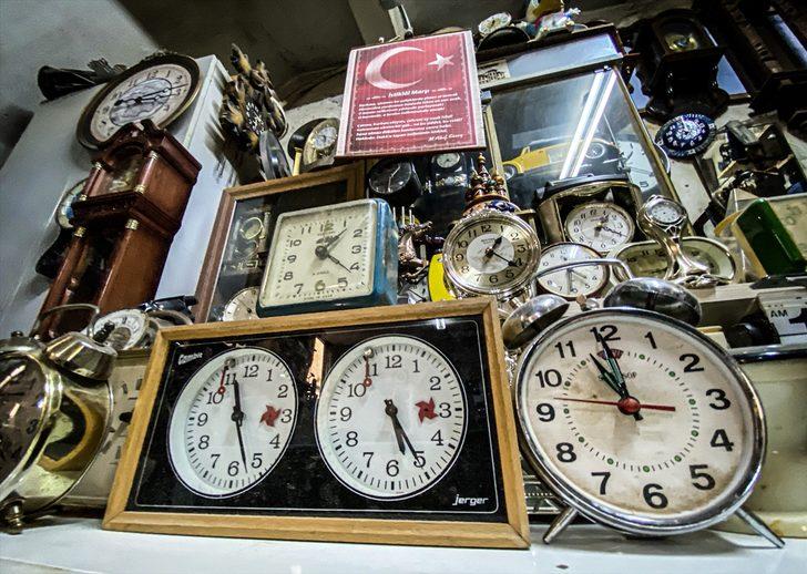 15 yıldır satın alamadığı duvar saatini arıyor G3