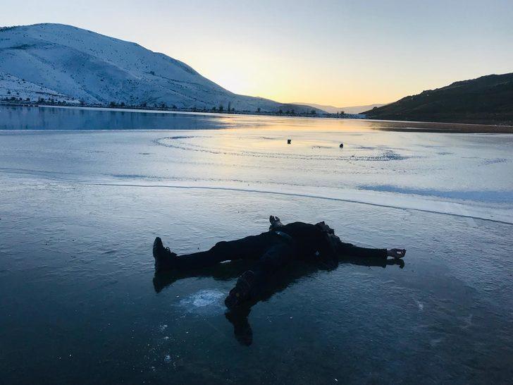 Burası Bayburt! Gökçedere Gölü buz tutunca bakın ne yaptılar G3