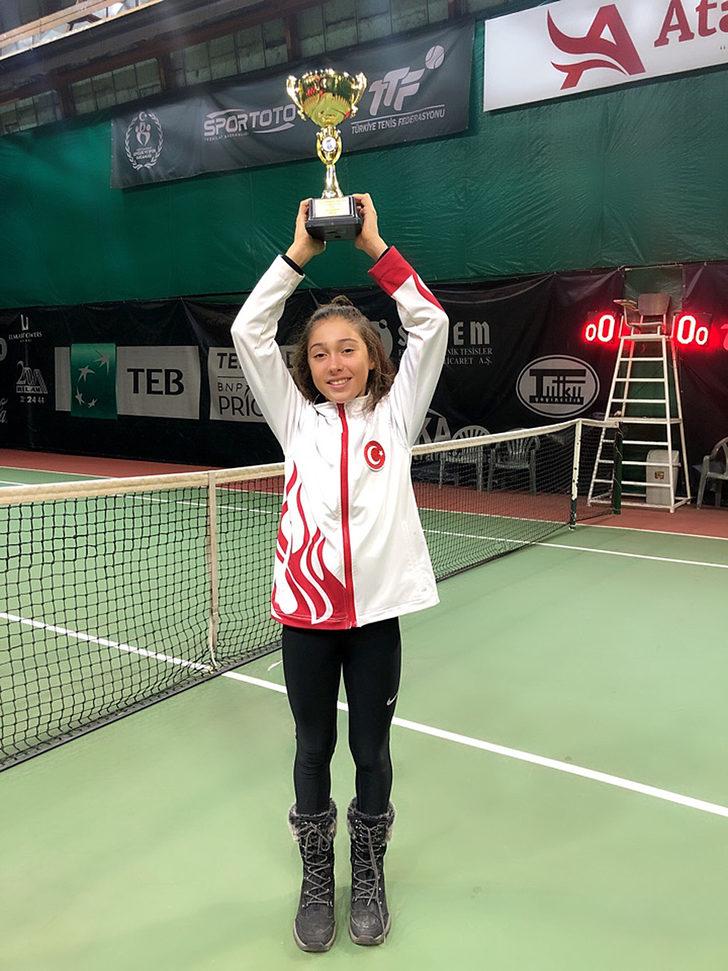 Tenisçi Esila'nın kendi küçük hedefi büyük G4