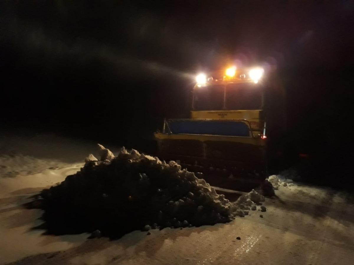 B&uuml;y&uuml;kşehir karla m&uuml;cadelede mola vermedi