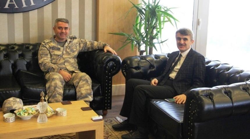 Tuğgeneral G&uuml;nd&uuml;z&rsquo;den Rekt&ouml;r Uysal&rsquo;a ziyaret