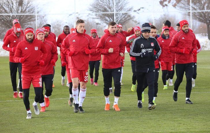 Sivassporlu Mert Hakan Yandaş'tan flaş açıklama G3