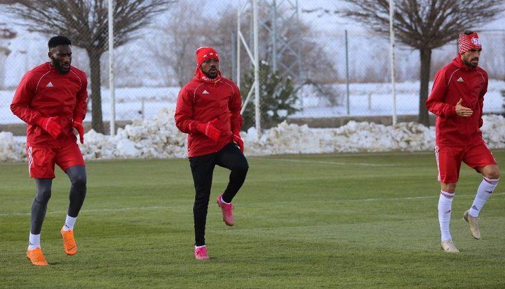 Sivassporlu Mert Hakan Yandaş'tan flaş açıklama G4