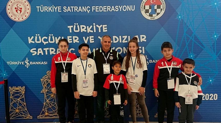 &Ccedil;eşmeli satran&ccedil;&ccedil;ılar T&uuml;rkiye şampiyonasında