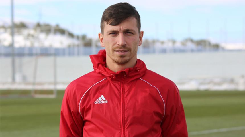 Mert Hakan: Evden çok tesiste zaman geçiriyoruz