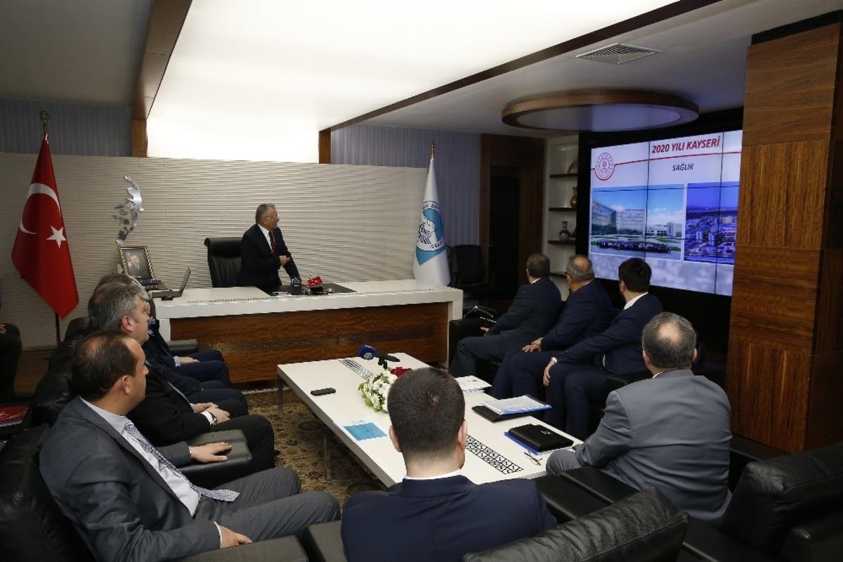 K&uuml;lt&uuml;r ve Turizm Bakan Yardımcısı Demircan, B&uuml;y&uuml;kşehir Belediyesi&rsquo;ni ziyaret etti