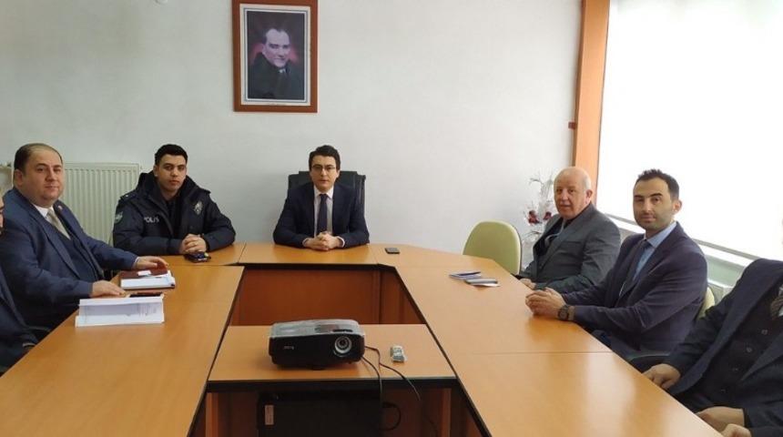 Akdağmadeni&rsquo;nde uyuşturucu ile m&uuml;cadele toplantısı yapıldı