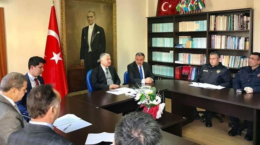 Develi&rsquo;de Uyuşturucu ve Bağımlılıkla M&uuml;cadele Toplantısı Yapıldı