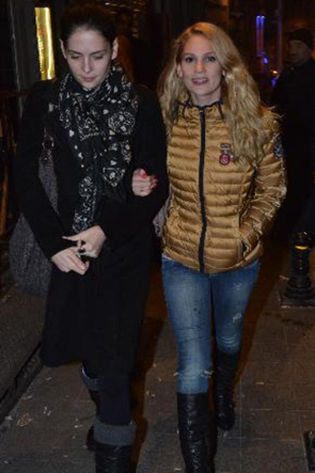 Eski aşıklar bir araya geldi