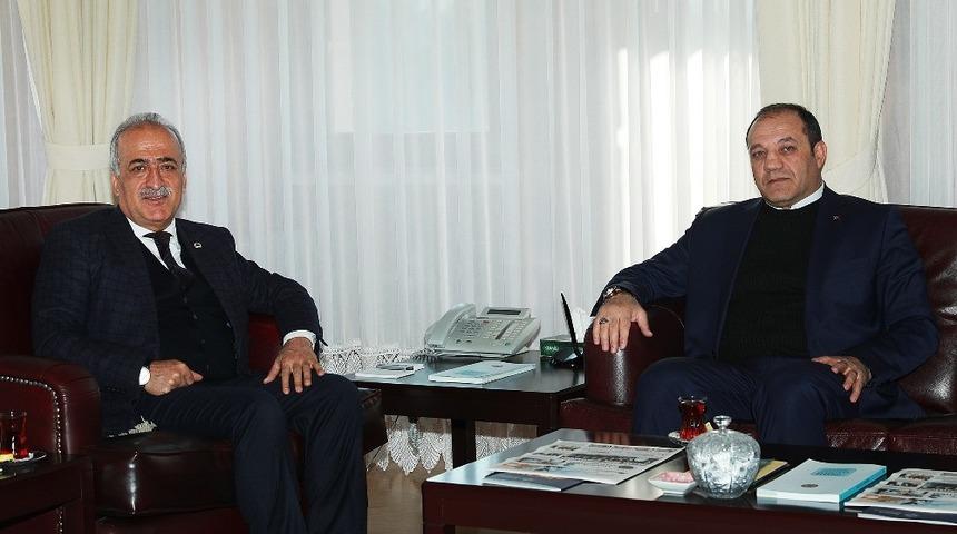 MHP Erzurum İl Başkanı Karataş&rsquo;tan Rekt&ouml;r &Ccedil;omaklı&rsquo;ya ziyaret