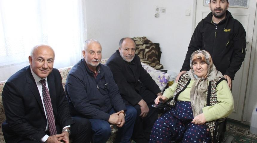 Başkan Tuncel, Hamide Teyze’yi mutlu etti