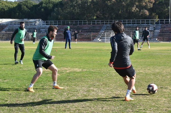 Aliağaspor FK, Ayvalıkgücü Belediye Spor’a konuk olacak G1